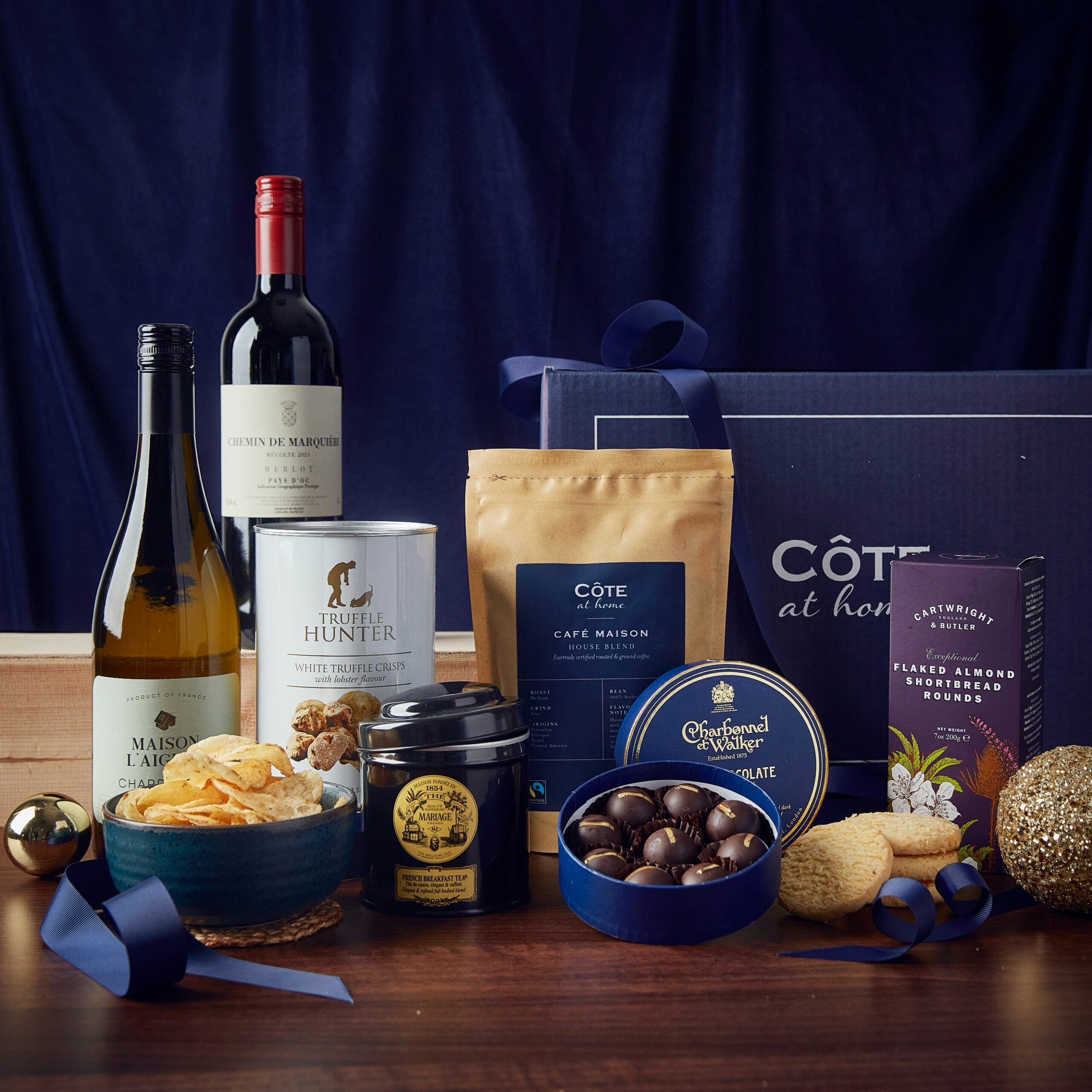 The Cote Festive Gift Box with Wines